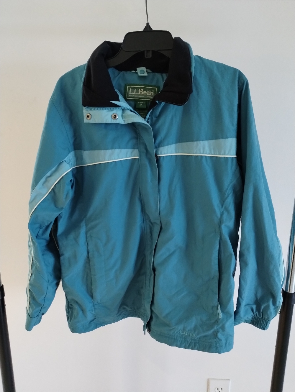 L.L. Bean Womens Medium Winter Ski Jacket Hooded Coat Green Color Block Full Zip